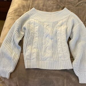 Full circle trends light blue sweater